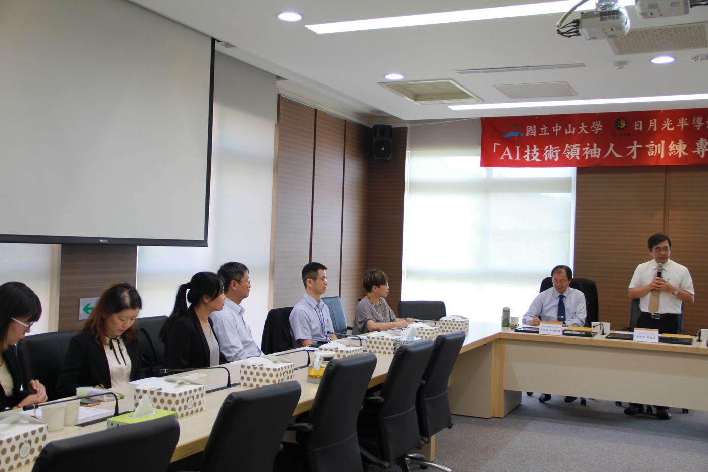 2019年4月11日-AI技術領袖人才訓練專案簽約儀式圖片
